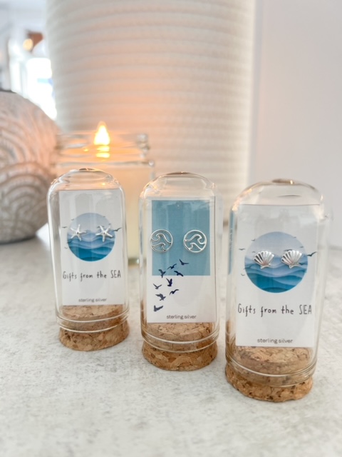Sterling silver earrings in jar - Image 17