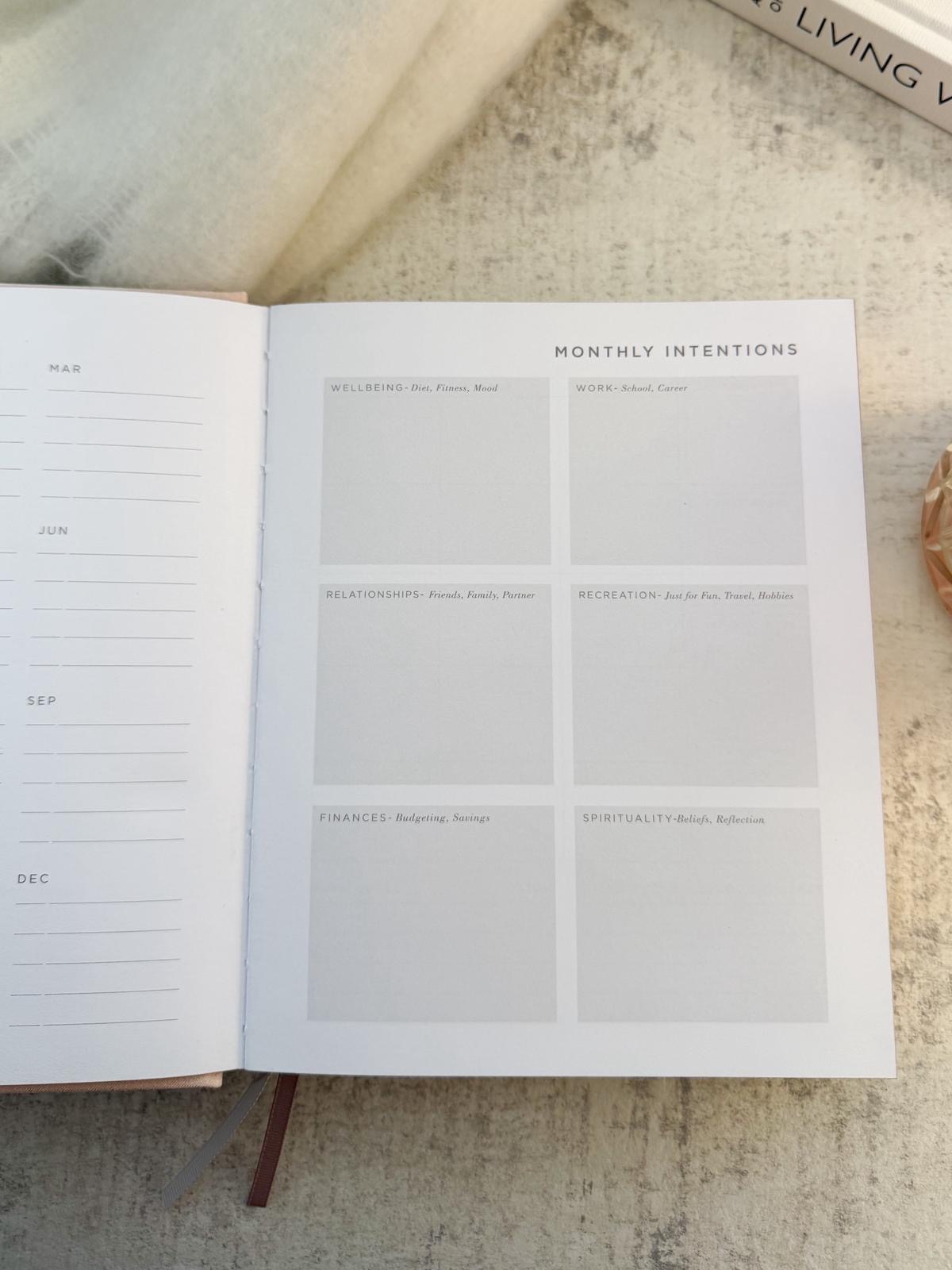 Deluxe self-care journal in beige - Image 3