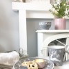 Pair of grey and white reindeer mugs with spoons - Image 2