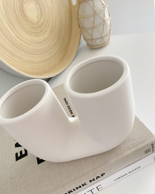 White stoneware glazed U vase - Image 3
