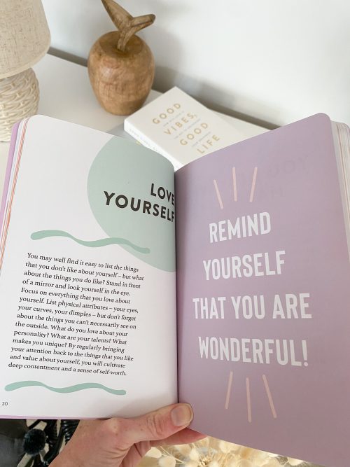 The secret to happiness book - Image 3