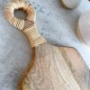 Rattan handled wooden board - Image 2