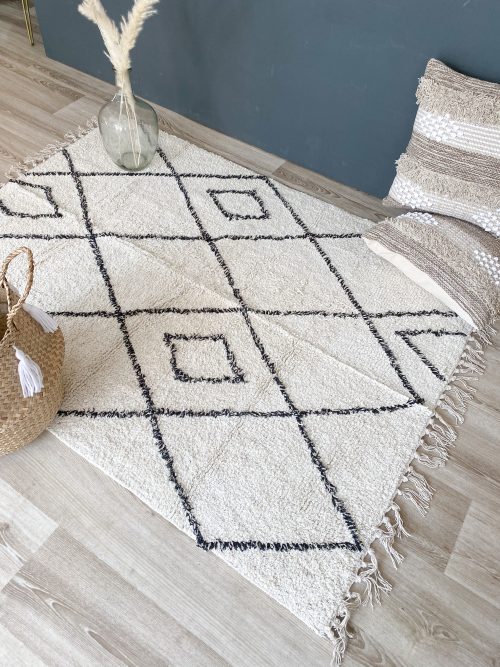 Berber diamond rug with tassels - Image 4