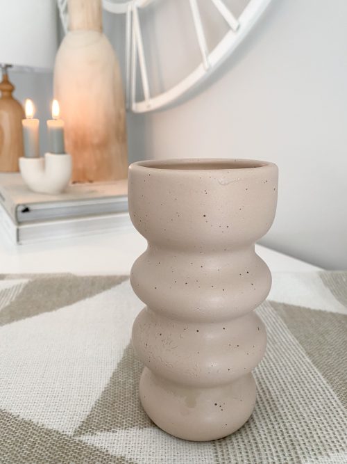 Speckled finish curve vase - Image 3