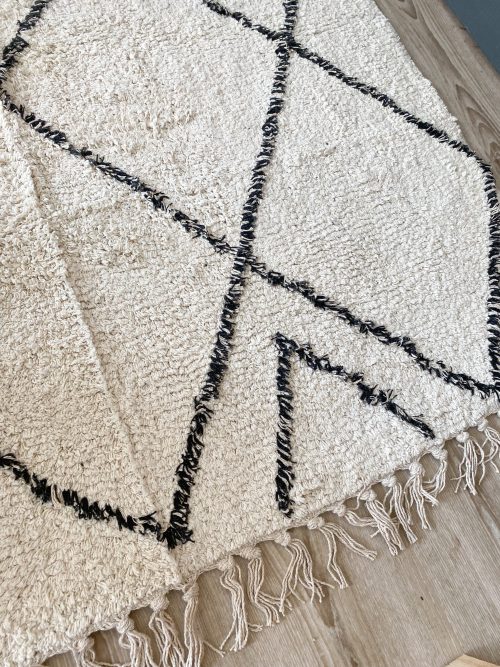 Berber diamond rug with tassels - Image 3