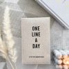 'One line a day' 5 year memory book