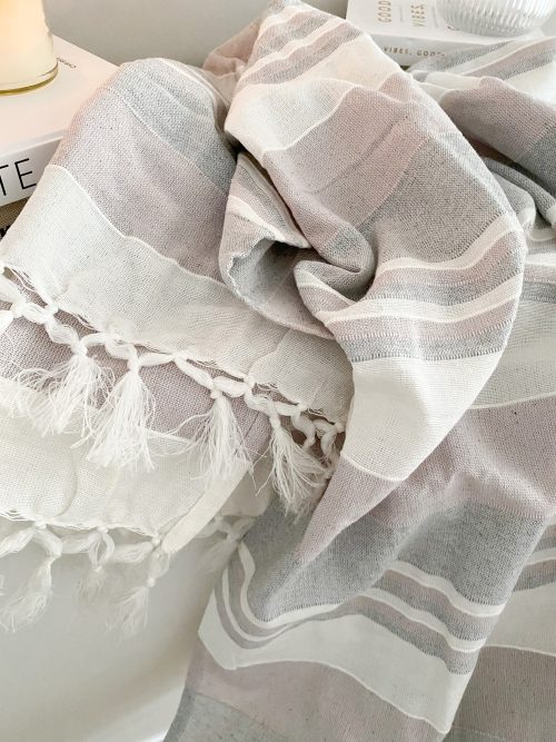 Light weight soft stripe cotton throw with tassels - Image 2