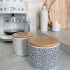 Spotty storage pot with wooden lid in light grey/dark grey - Image 3