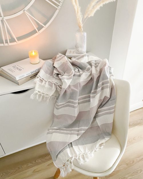 Light weight soft stripe cotton throw with tassels