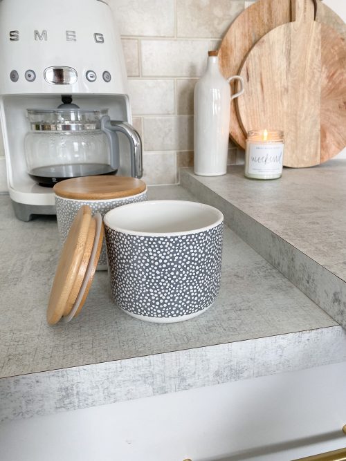 Spotty storage pot with wooden lid in light grey/dark grey - Image 4