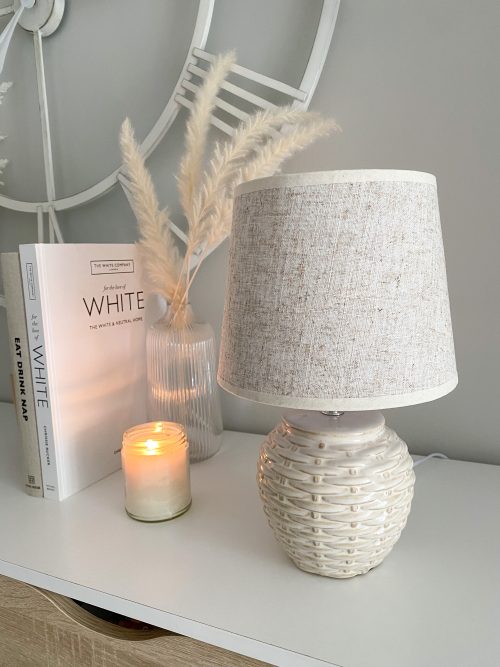 Basket weave ceramic lamp with linen shade - Image 3