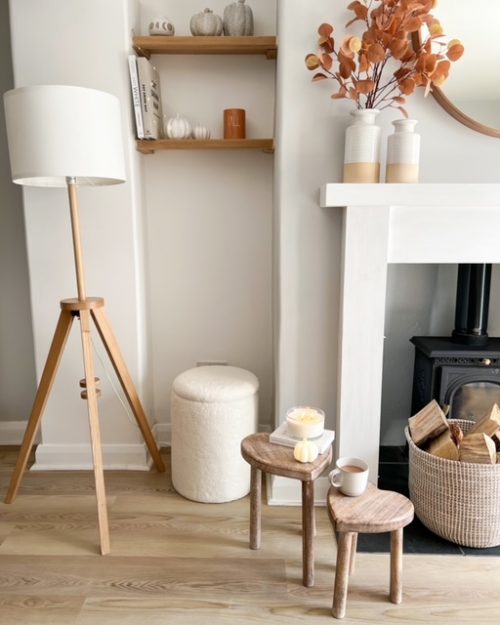 Pair of wooden heart tables/stools - Image 5