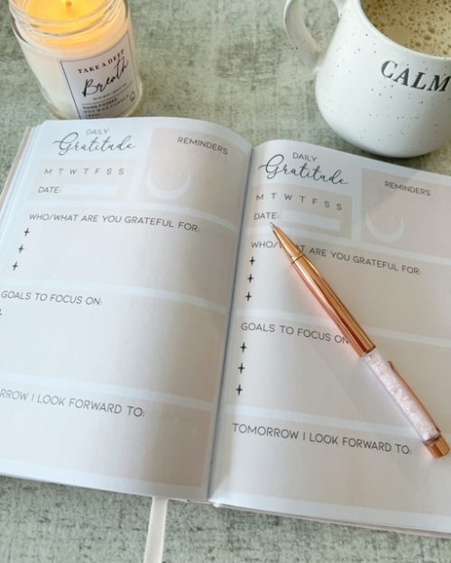 A beautiful 'Gratitude' journal with rose quartz pen - Image 4
