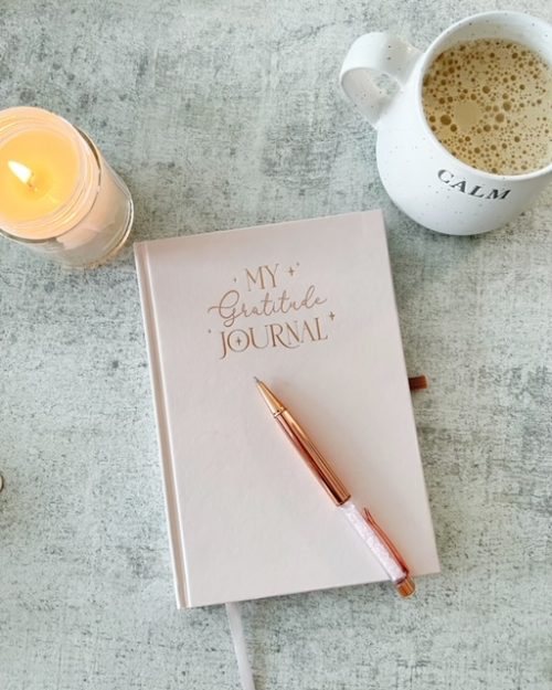A beautiful 'Gratitude' journal with rose quartz pen - Image 5