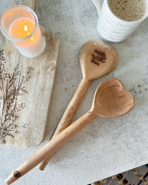 Pair of 'Made with love' wooden heart serving spoons - Image 2