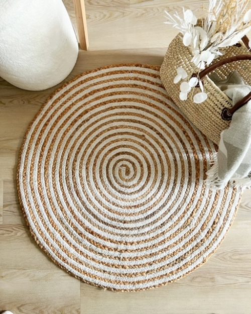 Round stripe jute rug