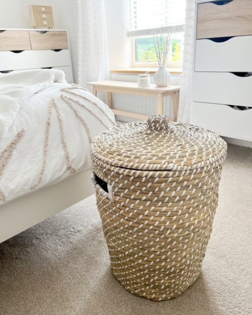 Stunning seagrass lidded hamper basket