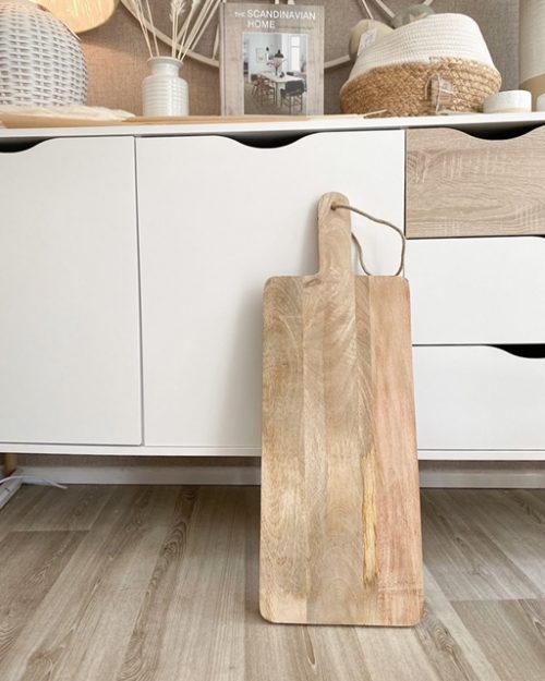 Very large mango wood grazing board with handle - Image 5