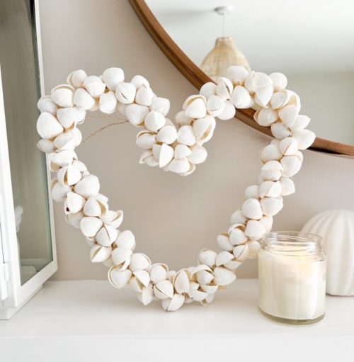 Beautiful shell heart wreath - Image 2
