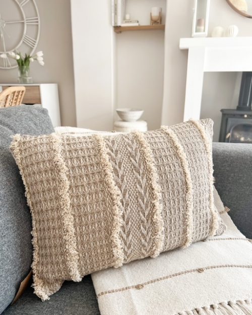Tufted oatmeal textured cushion