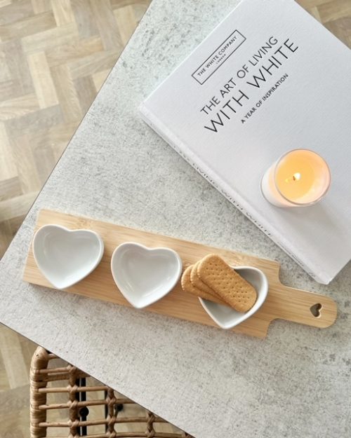 Wooden heart board with heart dishes - Image 3
