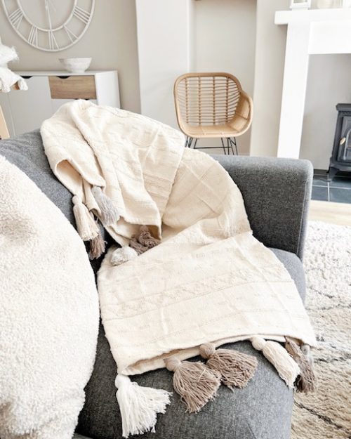 Natural textured throw with tassels