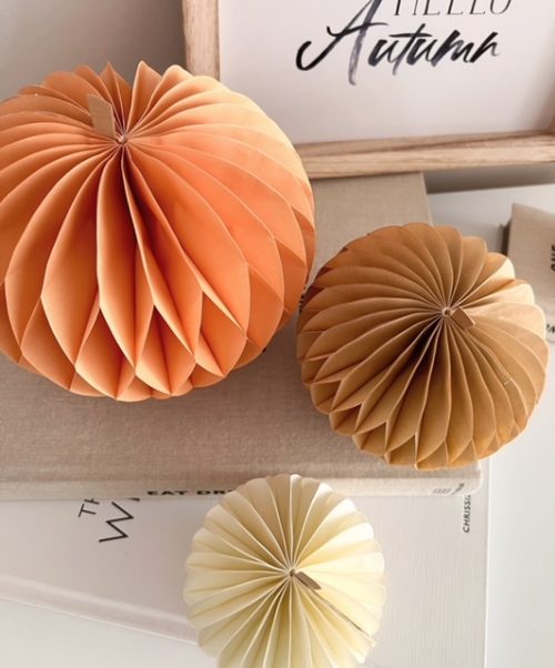 Set of 3 honeycomb magnetic pumpkins - Image 3