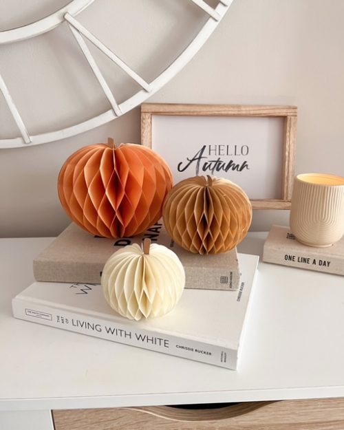 Set of 3 honeycomb magnetic pumpkins - Image 2