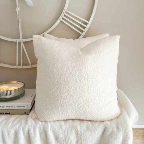 Pair of cream/white soft boucle cushions - Image 2