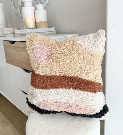 Tufted textured sunset cushion - Image 4