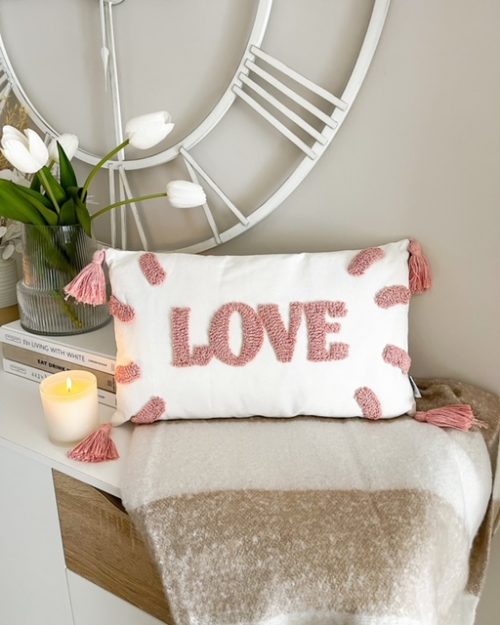 'Love' cushion with tassels - Image 3