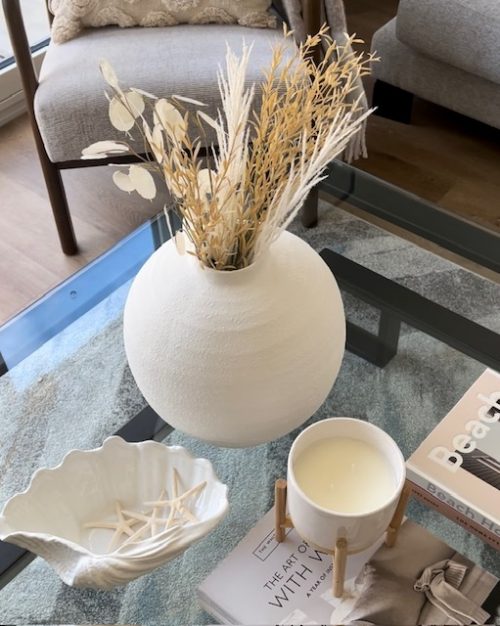 Stunning large statement white matt ceramic vase - Image 2