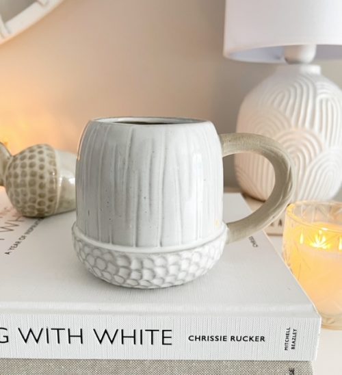 Beautiful ceramic acorn mug in a natural finish - Image 2