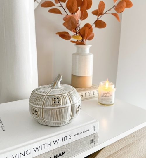 Beautiful ceramic light up 'house' pumpkin - Image 2