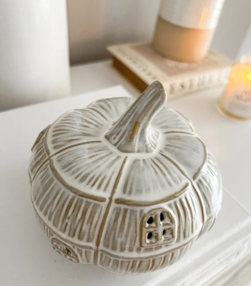 Beautiful ceramic light up 'house' pumpkin - Image 3