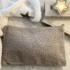 Boucle zip bag - taupe - Image 3