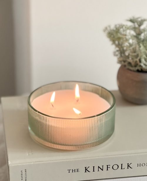 Triple wick green glass scented candle - Image 4