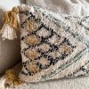 Tufted Nordic cushion with tassels - Image 3