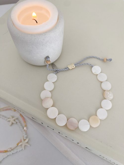 Pretty pearl disc bracelet - Image 3