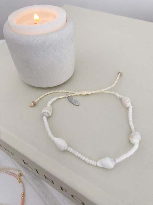 Shell & pretty bead bracelet - Image 2