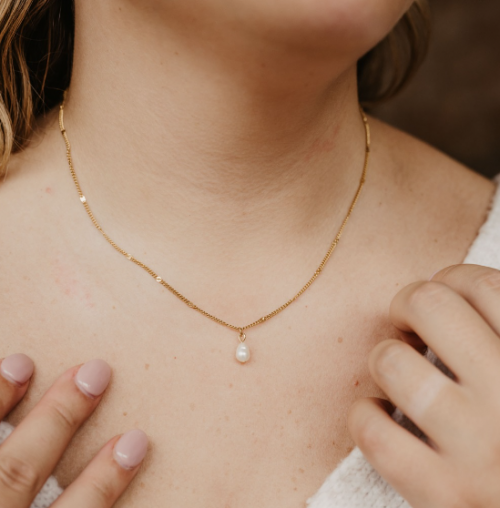 Pretty pearl drop necklace - Image 6